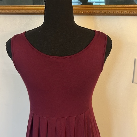 Calvin Klein Sleeveless Pleated Midi Dress with Pockets, Sz. 6. - Picture 6 of 10